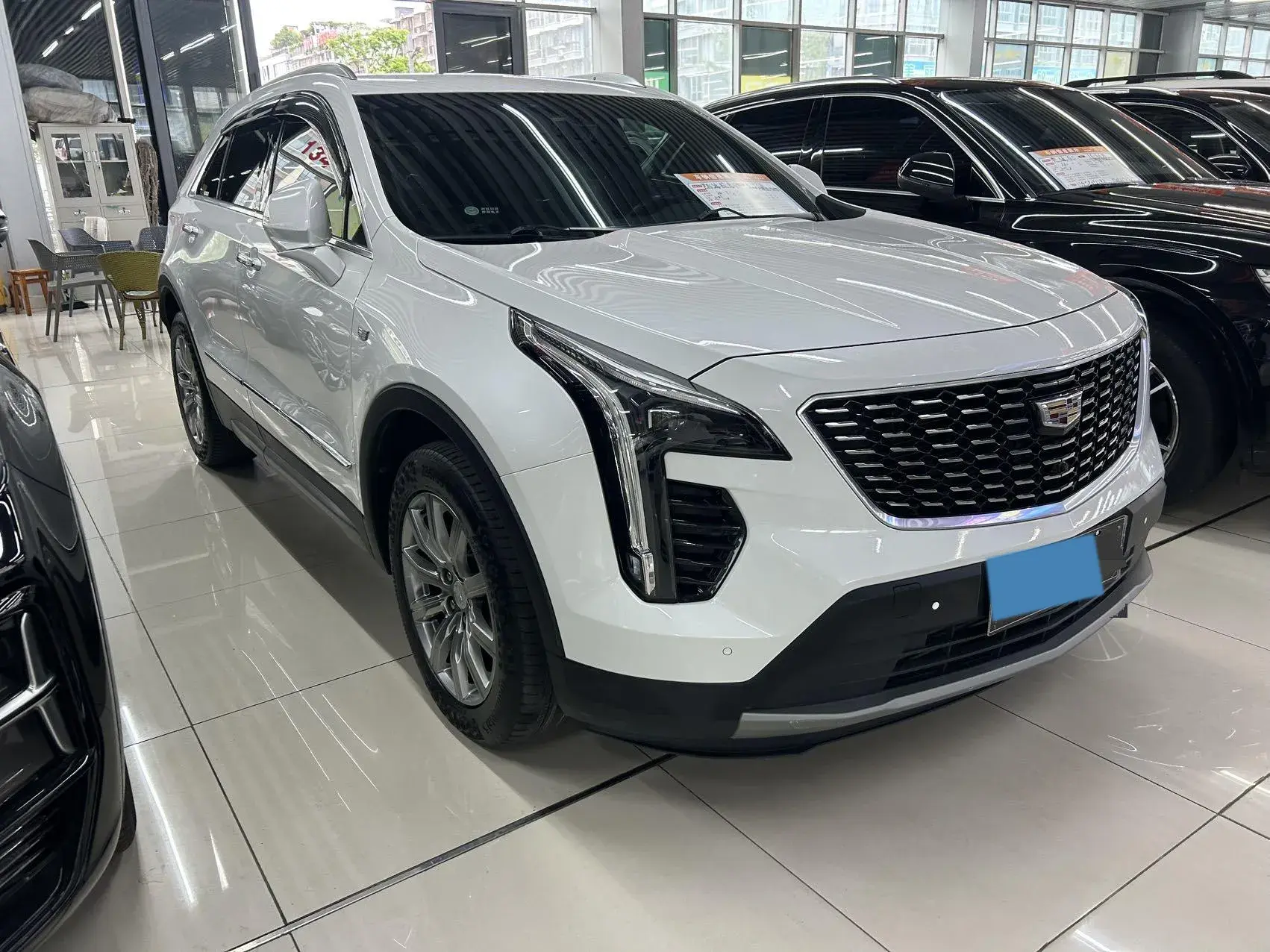 2021 CADILLAC XT4 thumbnail 2