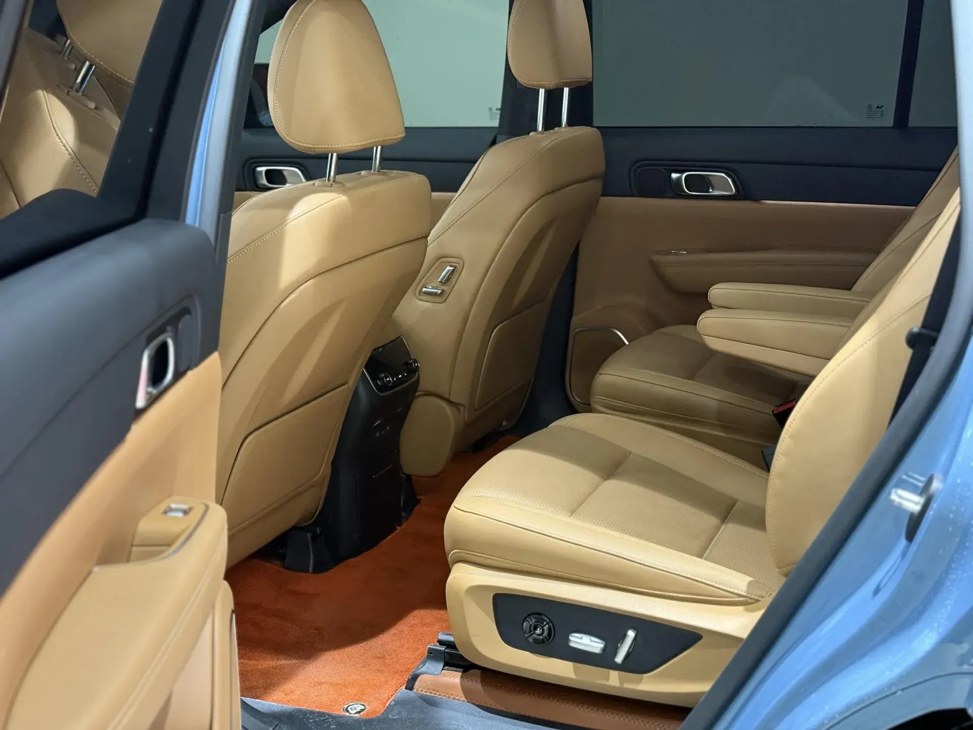 2021 LI ONE thumbnail 4