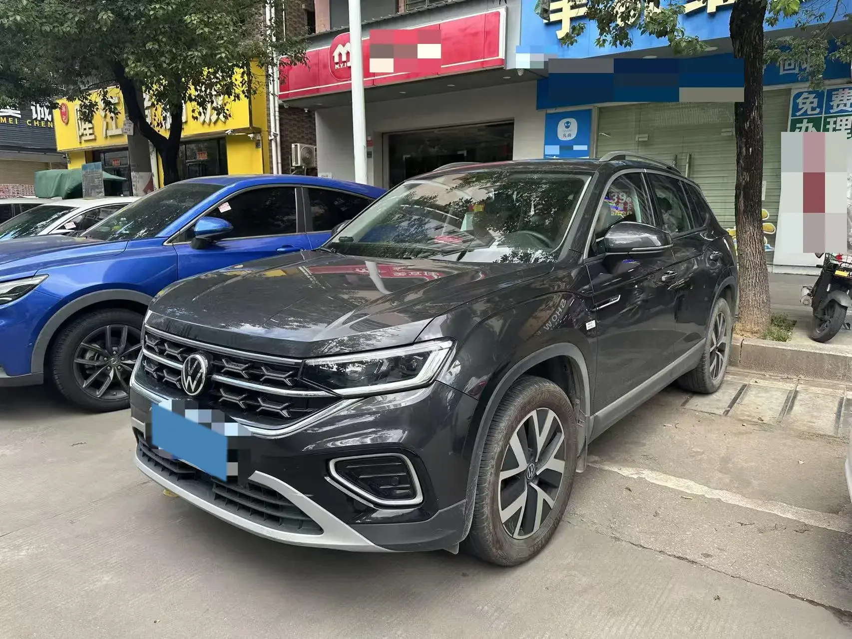 2023 VOLKSWAGEN TAYRON view 1