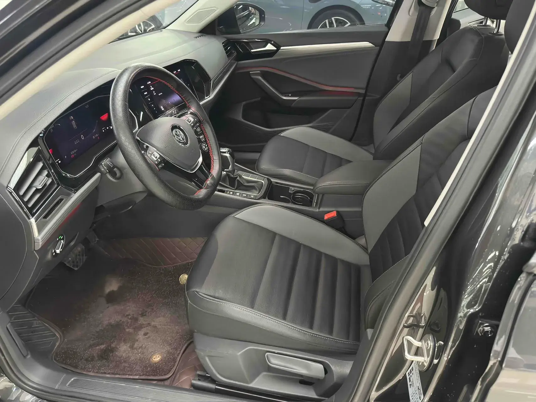 2021 VOLKSWAGEN SAGITAR thumbnail 4