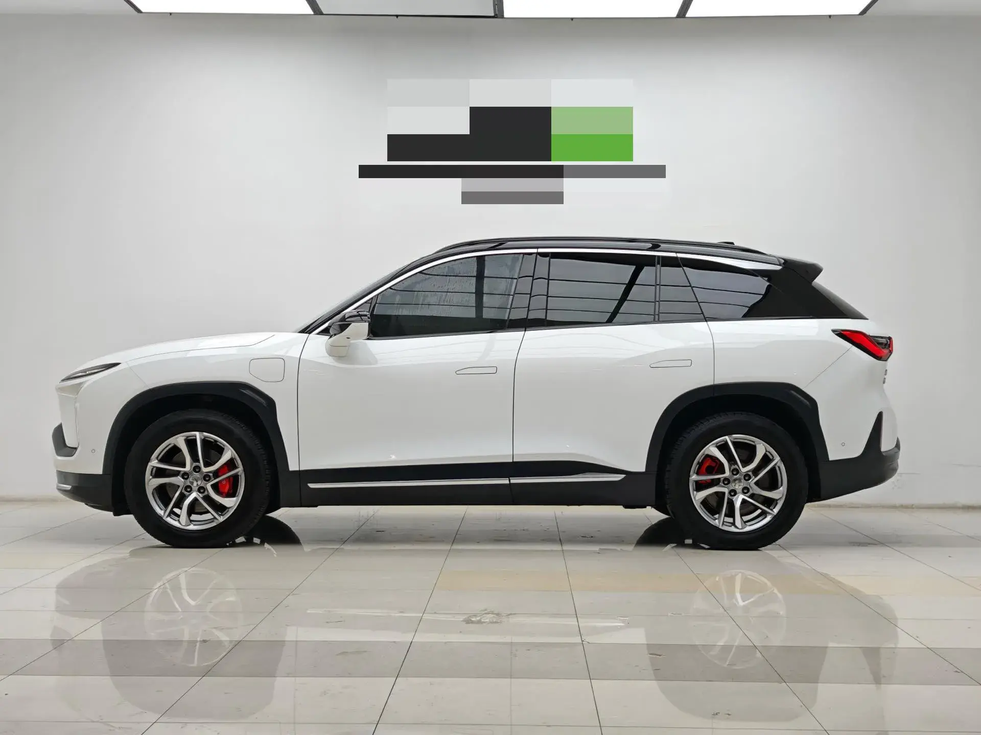 2019 NIO ES6 thumbnail 4