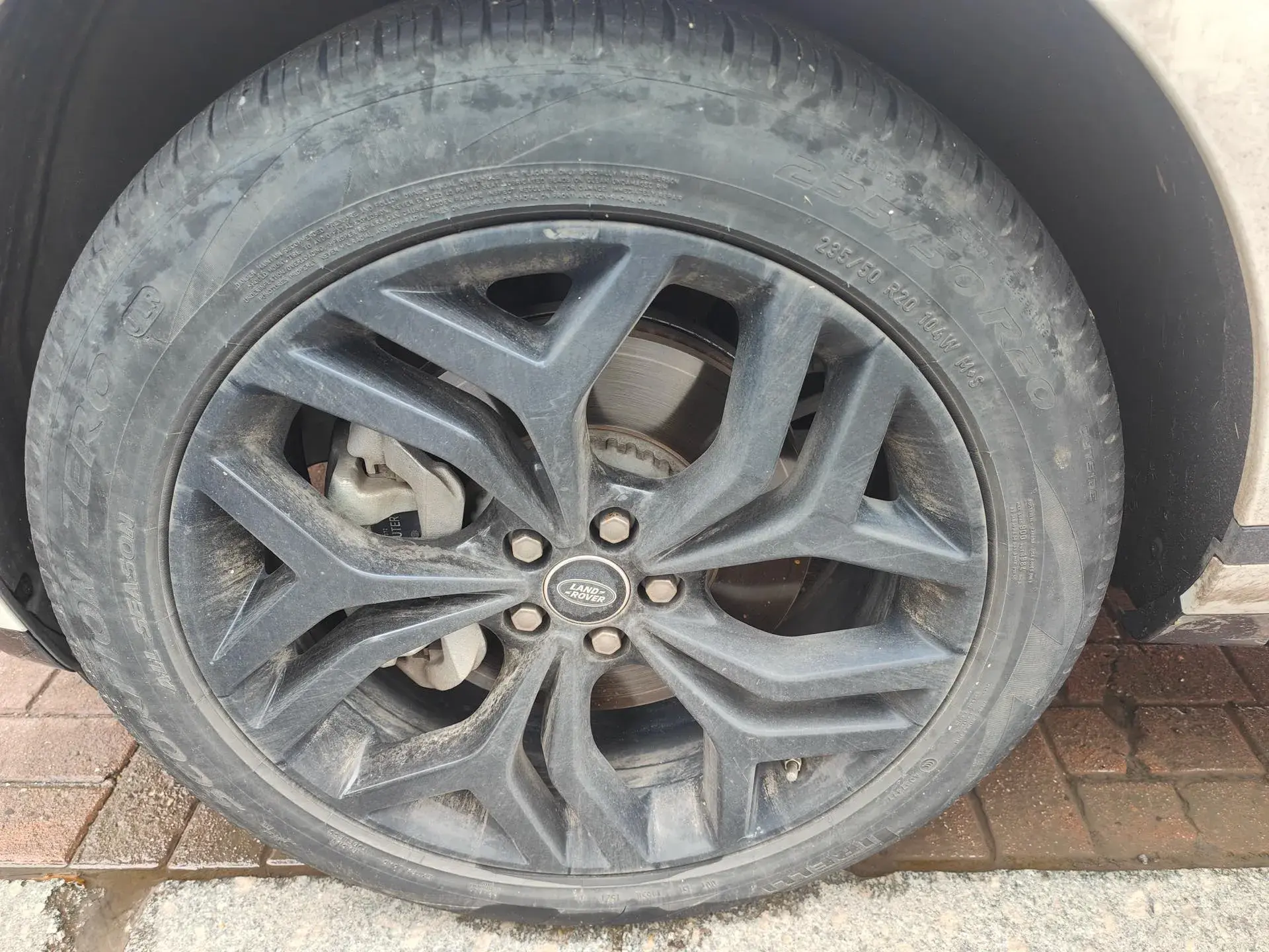 2021 LAND ROVER thumbnail 3