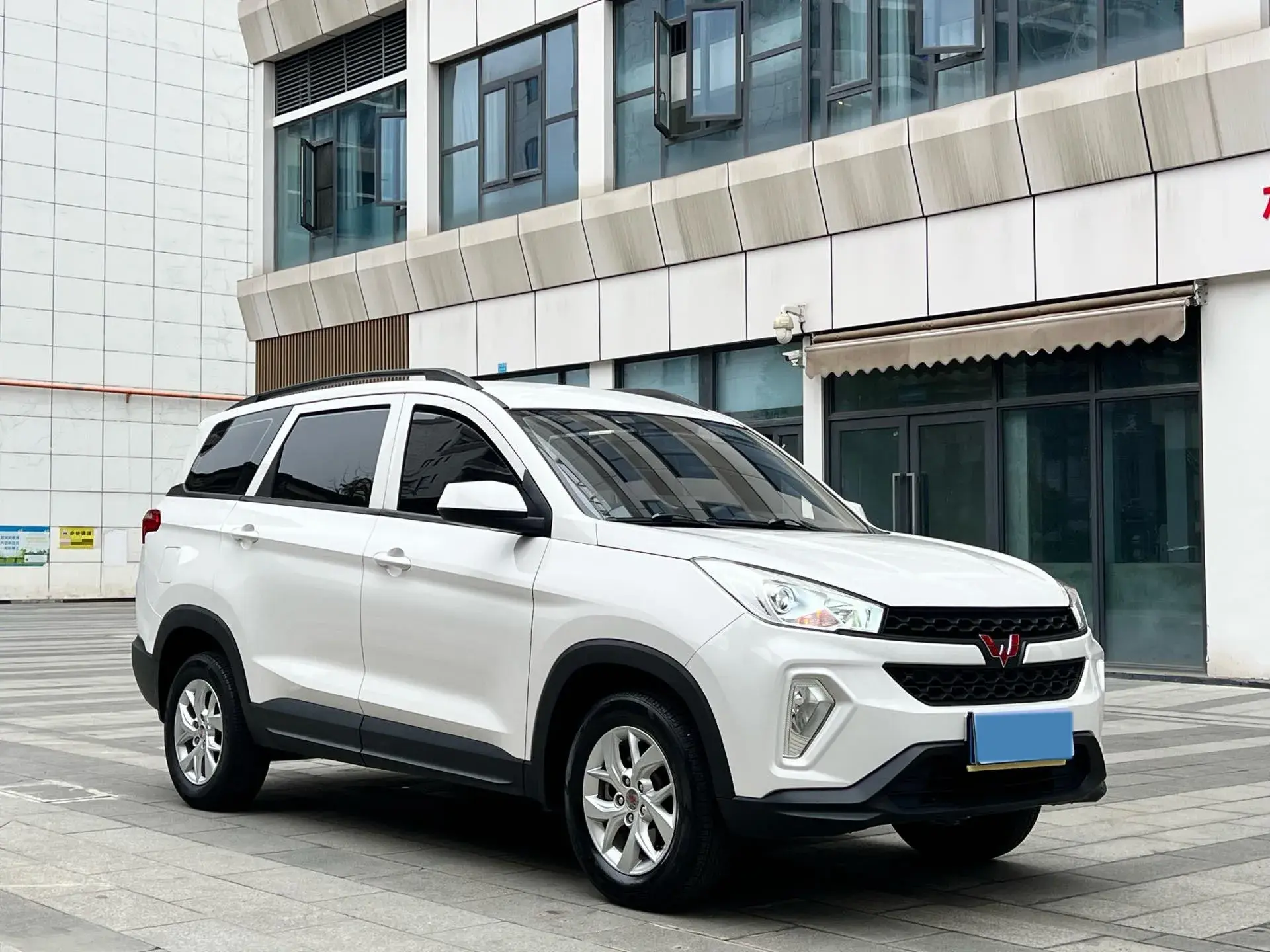 2019 WULING HONGGUANG thumbnail 3