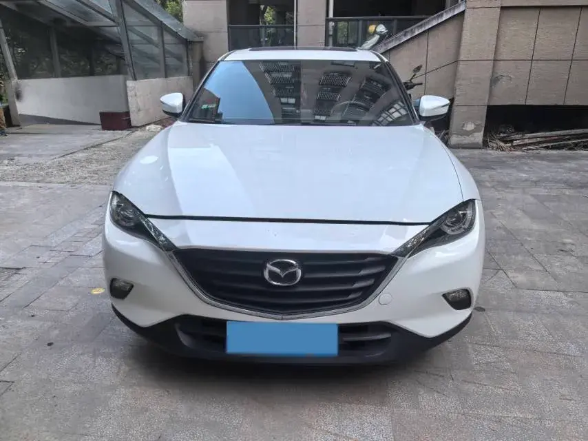 2018 MAZDA CX-4 thumbnail 2