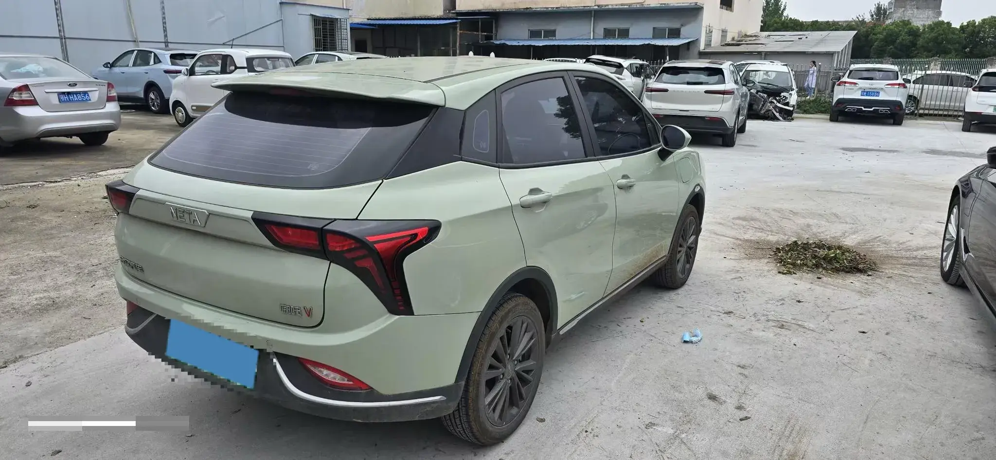 2023 NETA X thumbnail 3