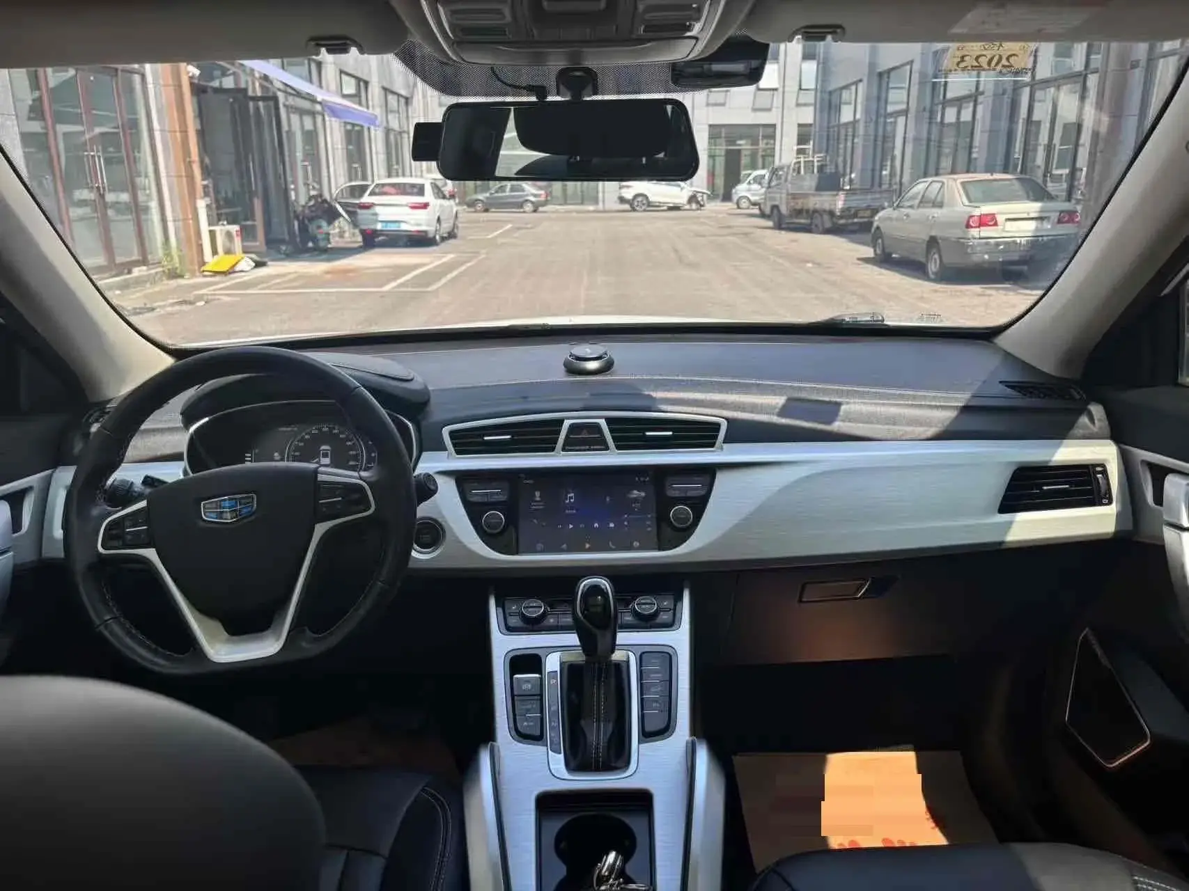 2018 GEELY AZKARRA thumbnail 3