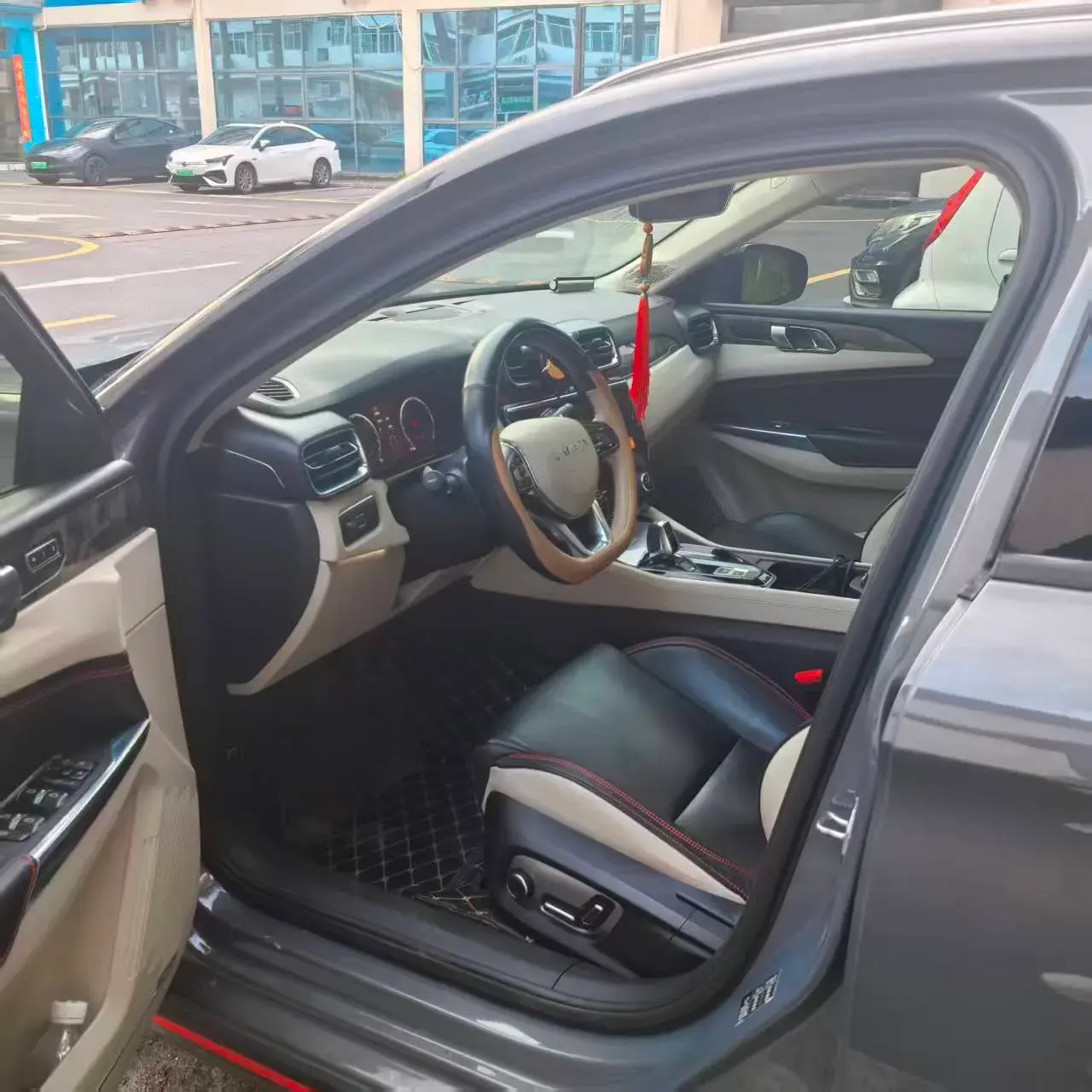 2019 LYNK&CO 02 thumbnail 2