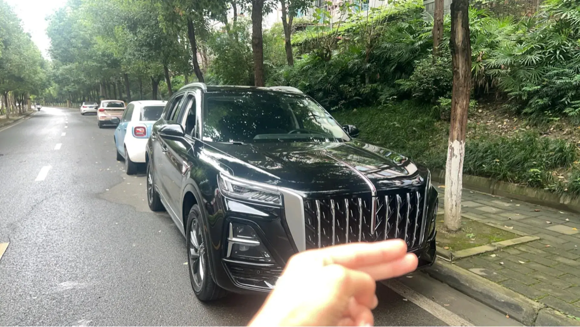 2023 HONGQI HS5 thumbnail 3
