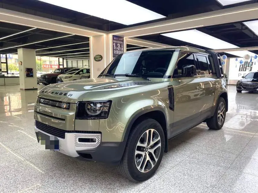 2021 LAND ROVER view 1
