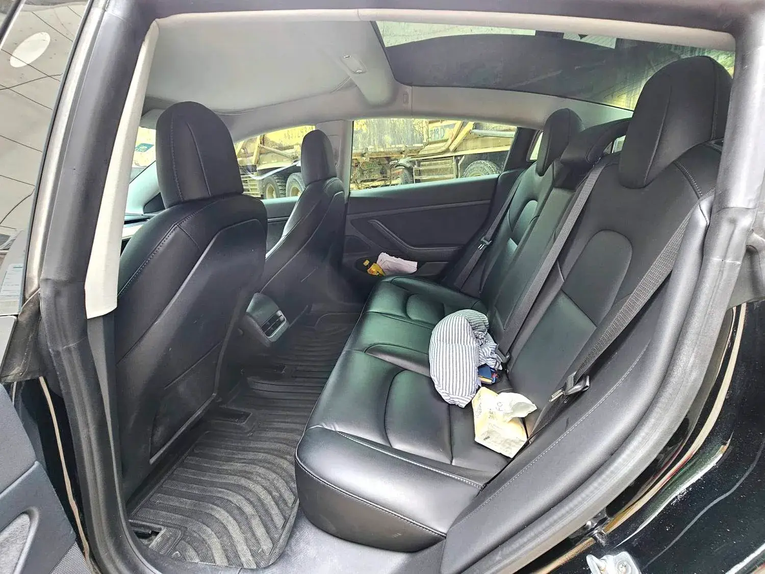 2019 TESLA MODEL thumbnail 4