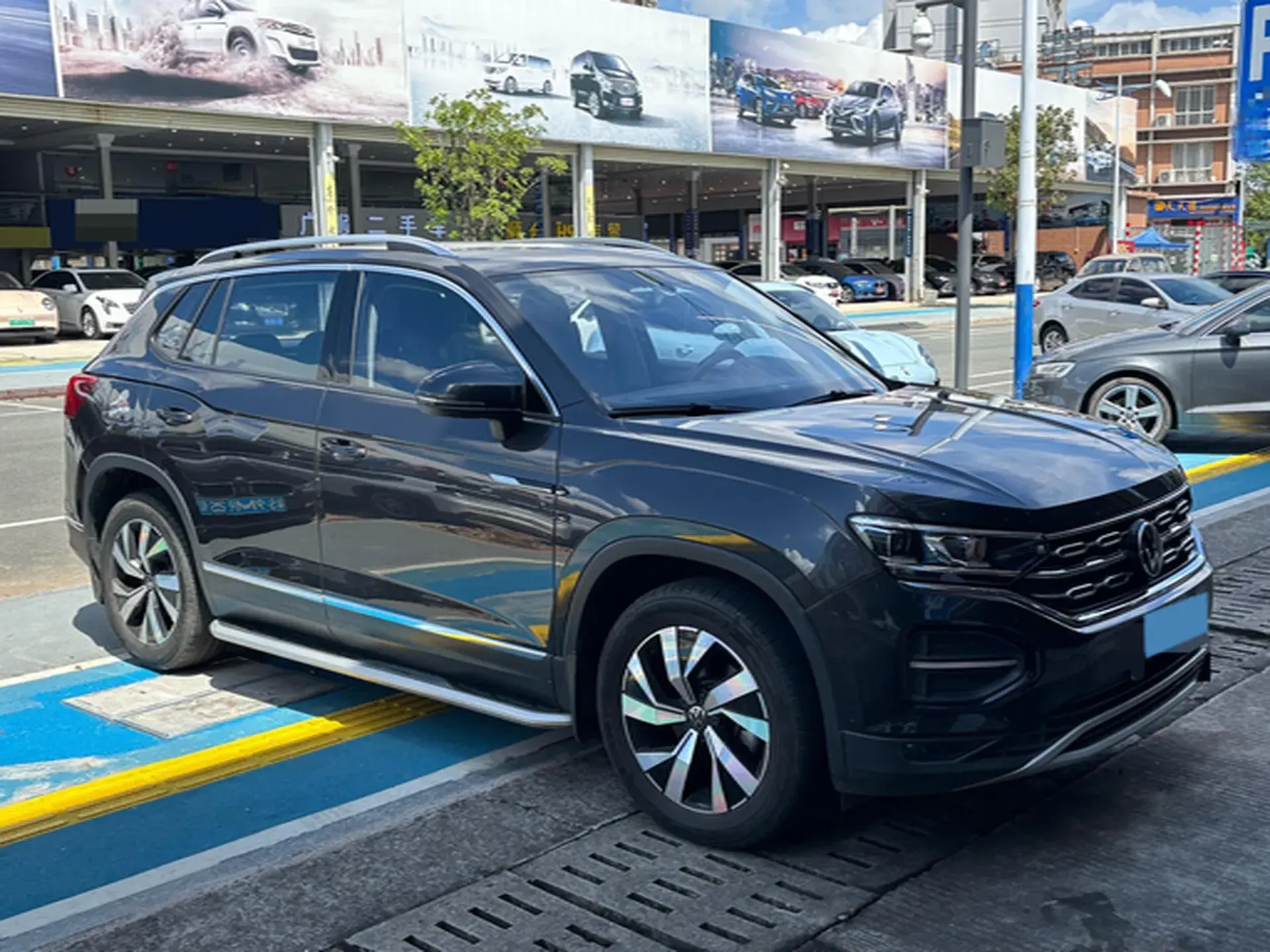 2022 VOLKSWAGEN TAYRON thumbnail 2