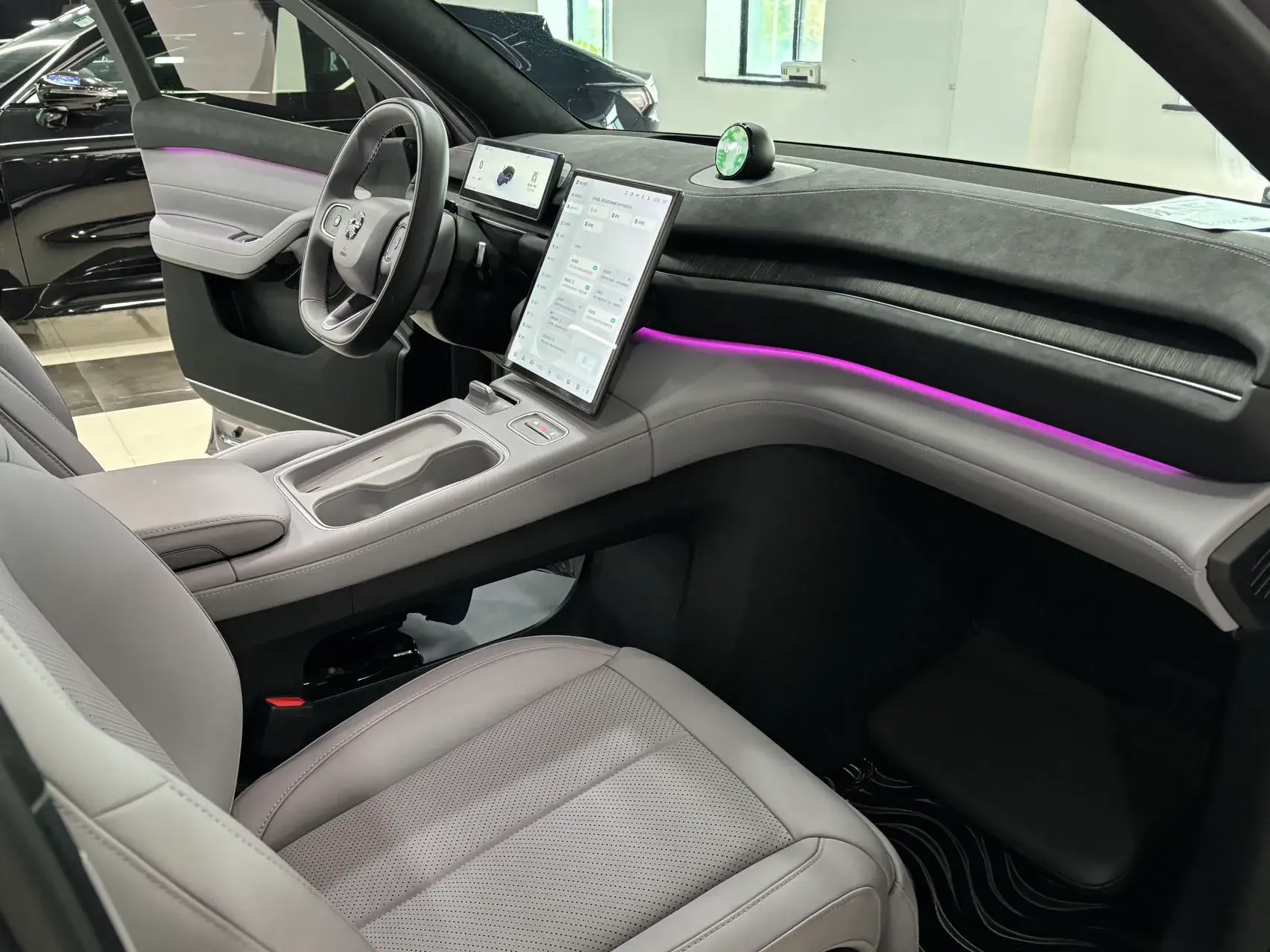 2023 NIO EC6 thumbnail 4