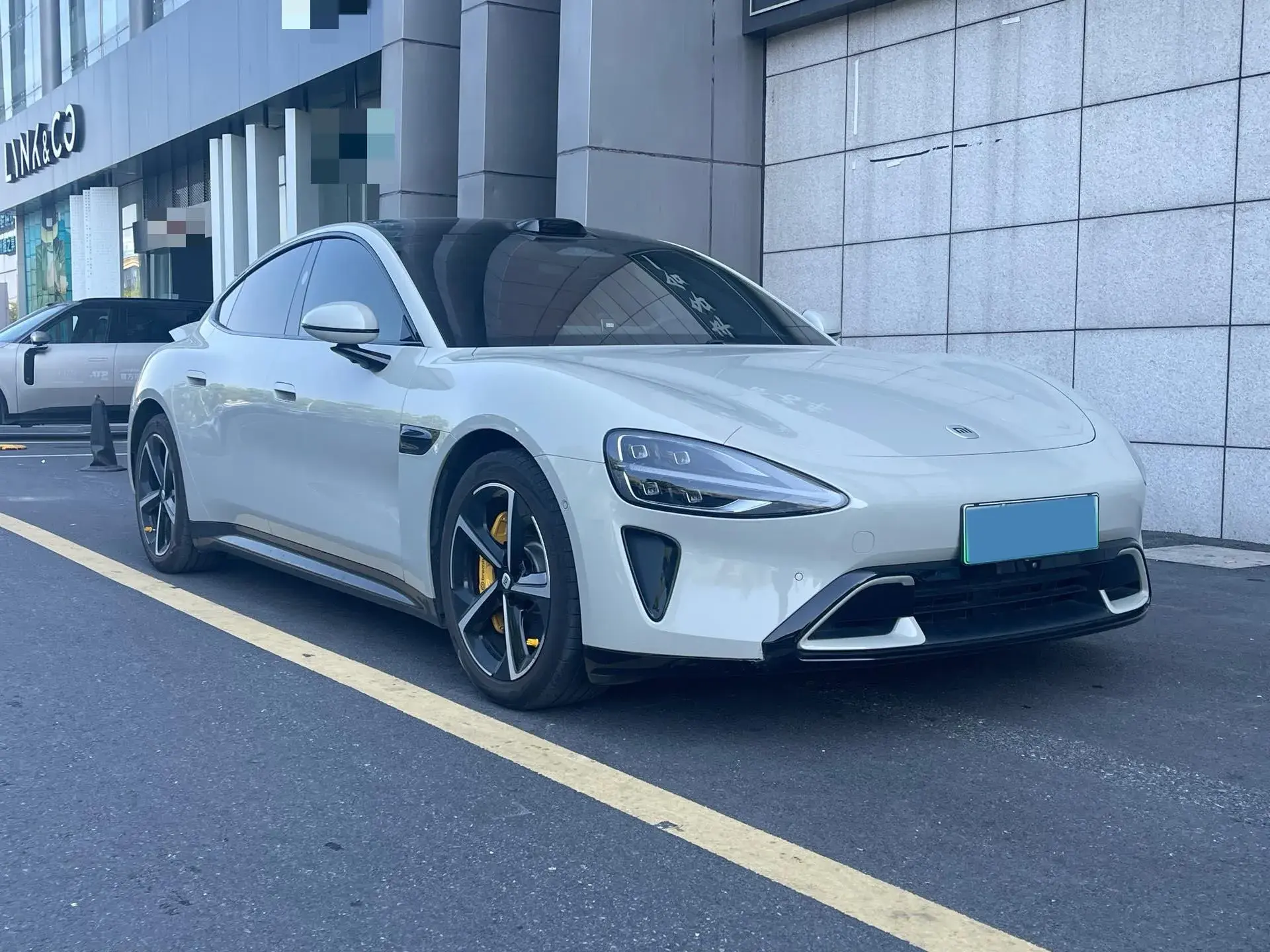 2024 MI SU7 thumbnail 3