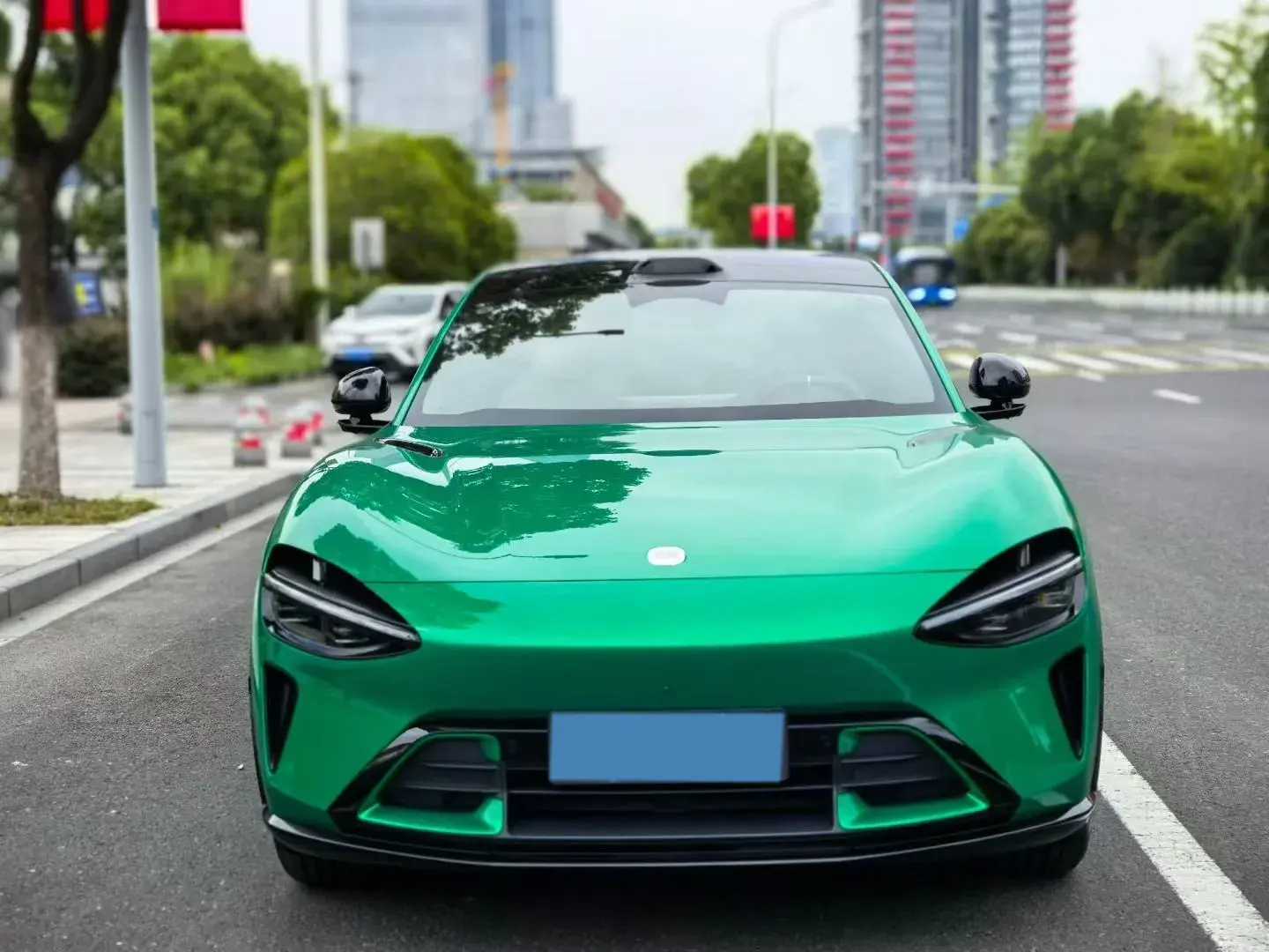 2025 MI YU7 thumbnail 3