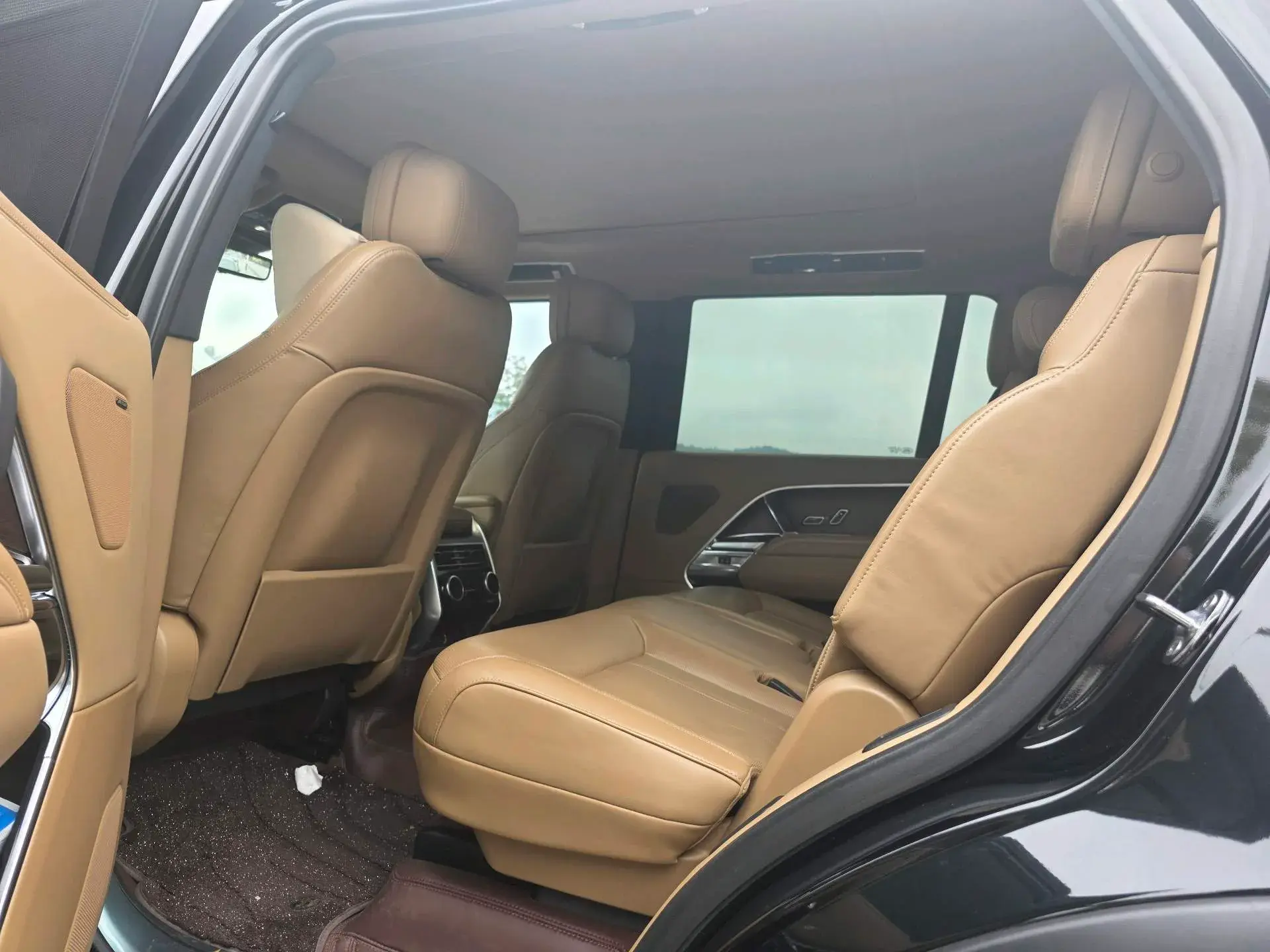 2022 LAND ROVER thumbnail 3