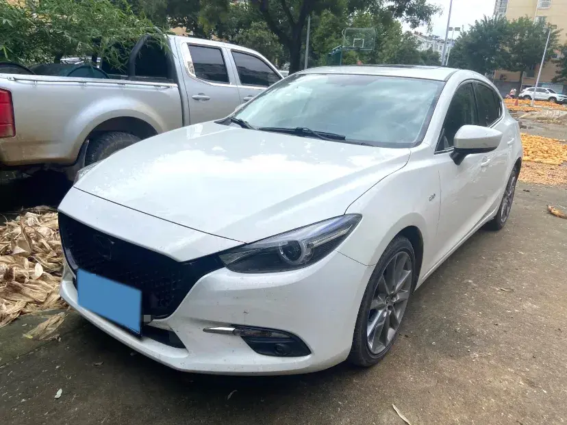 2017 Mazda 3 Axela 1.5L 117HP L4 6AT 2017 Mazda 3 Axela 1.5L 117HP L4 6AT