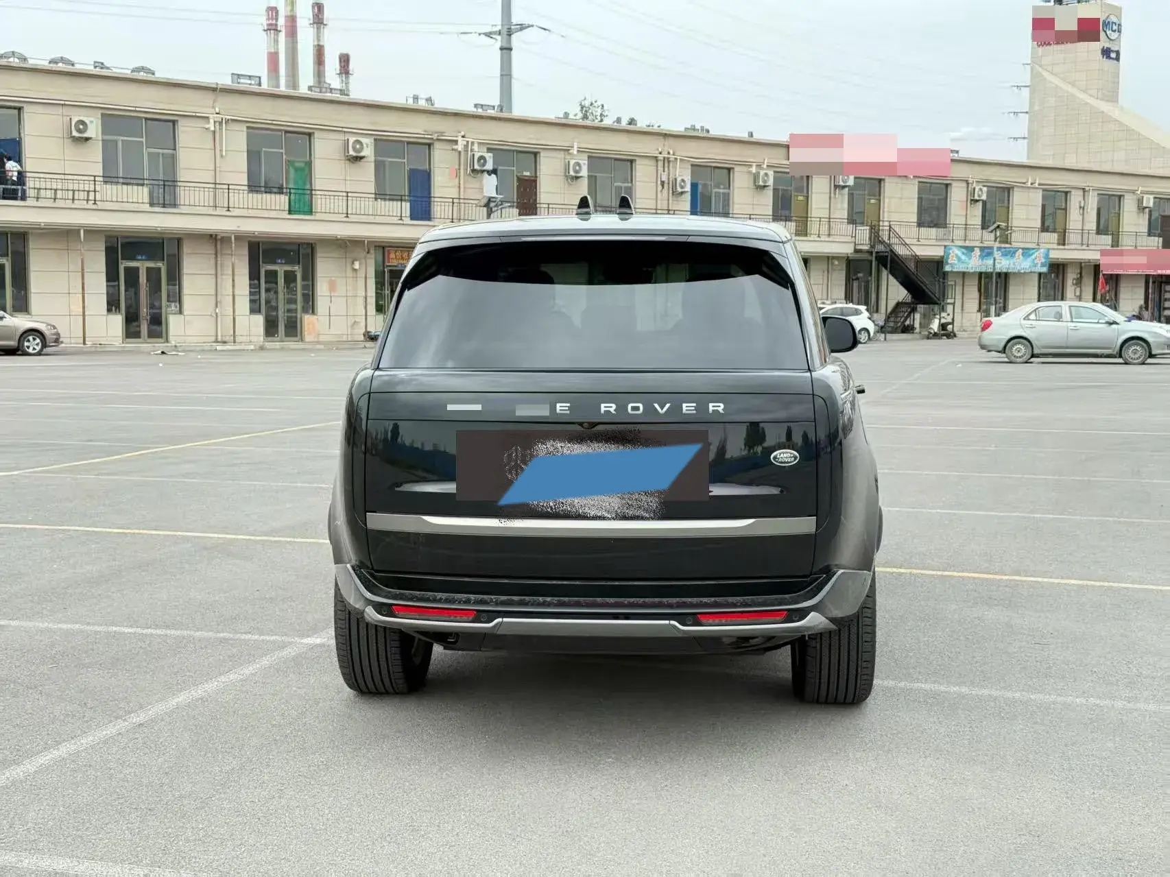 2023 LAND ROVER thumbnail 2