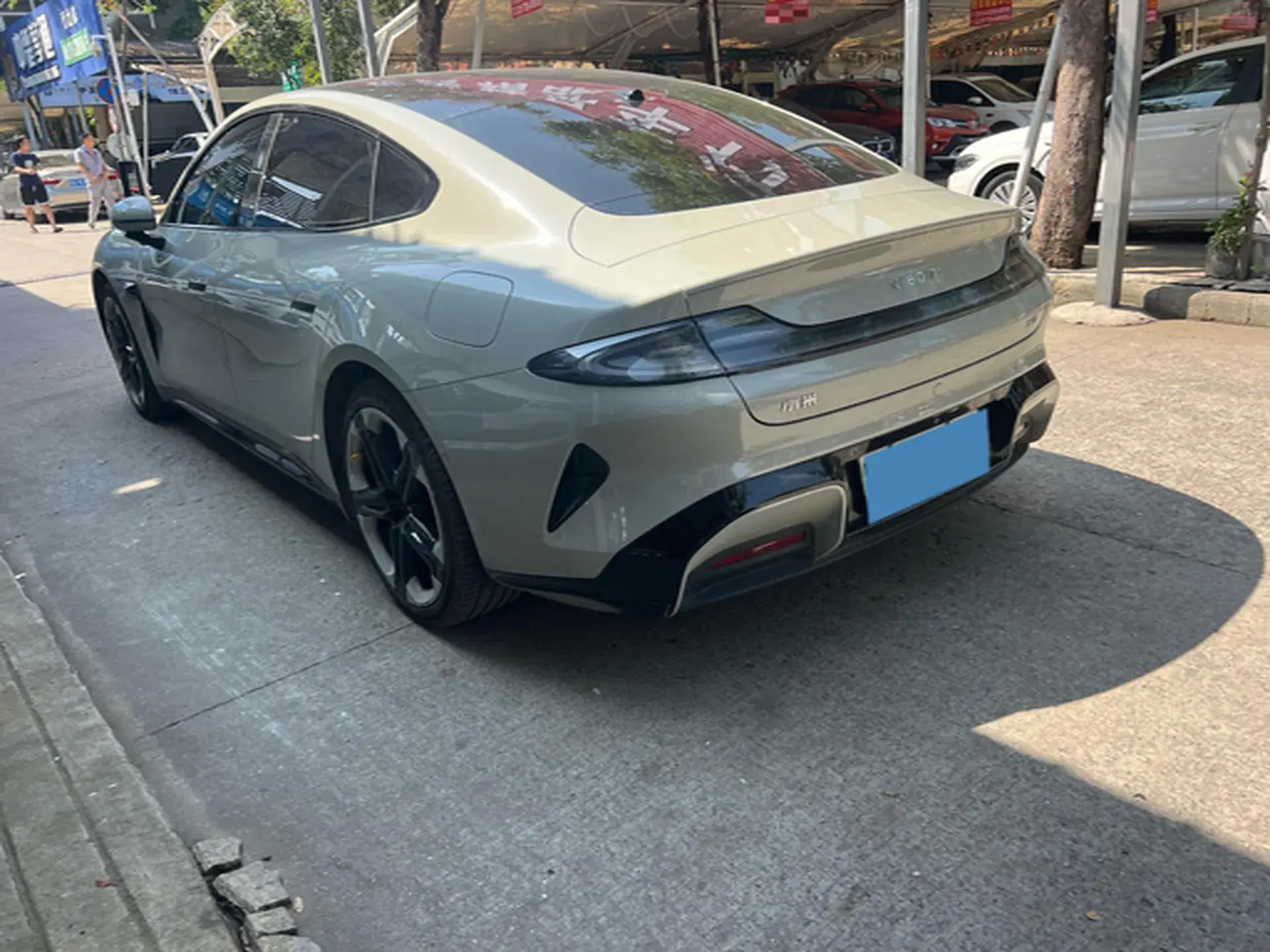 2024 MI SU7 thumbnail 3