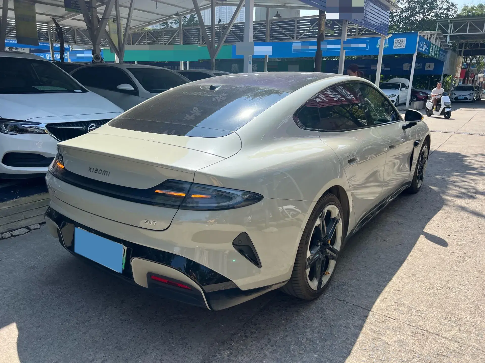 2024 MI SU7 thumbnail 4