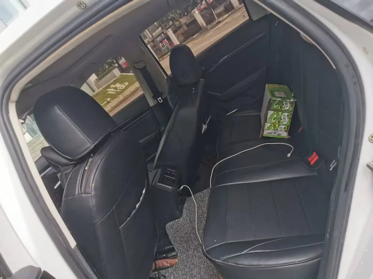 2018 VOLKSWAGEN LAVIDA thumbnail 4