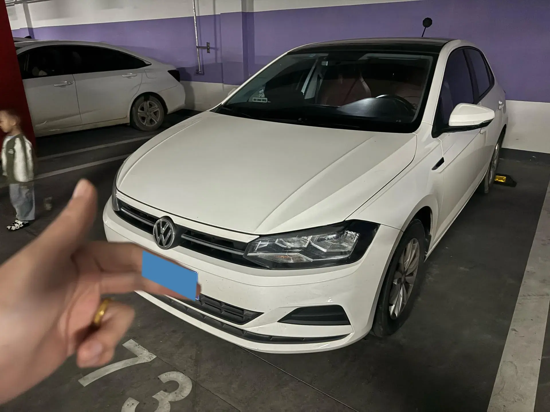 2019 VOLKSWAGEN POLO view 1