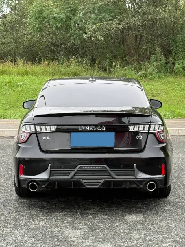 2022 LYNK&CO 03 thumbnail 4