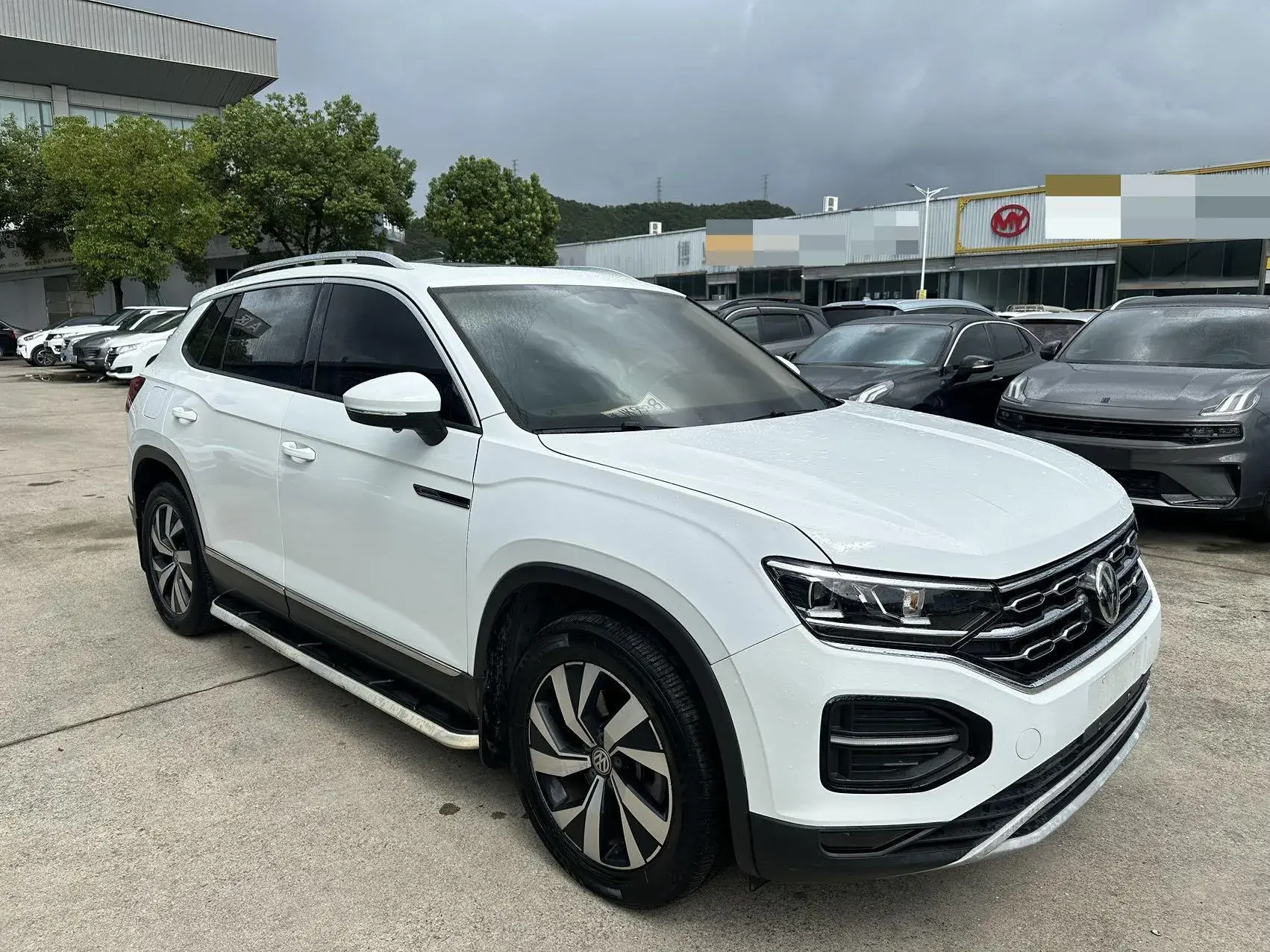 2019 VOLKSWAGEN TAYRON thumbnail 3