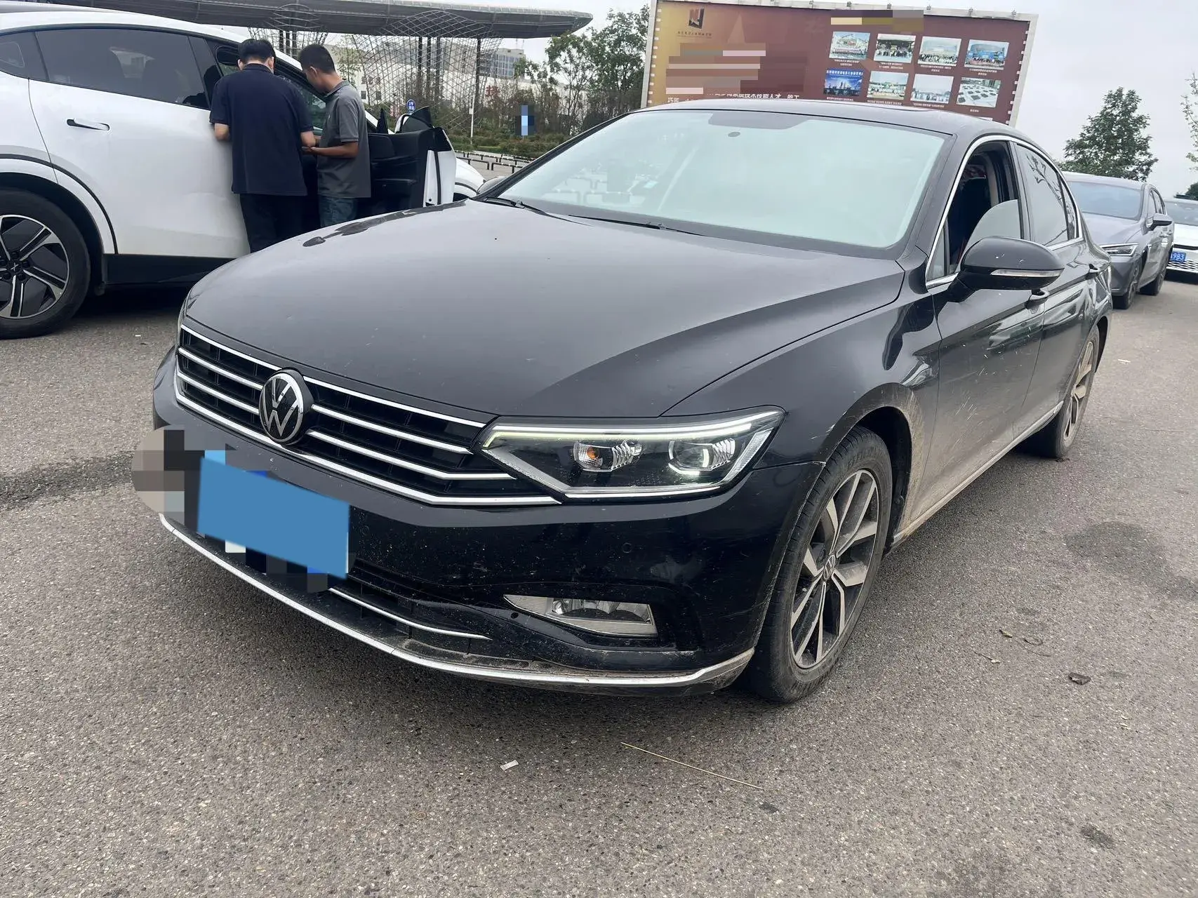 2020 VOLKSWAGEN MAGOTAN view 1