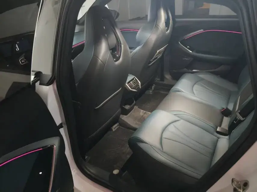 2023 MG 7 thumbnail 2