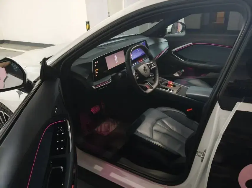 2023 MG 7 thumbnail 3