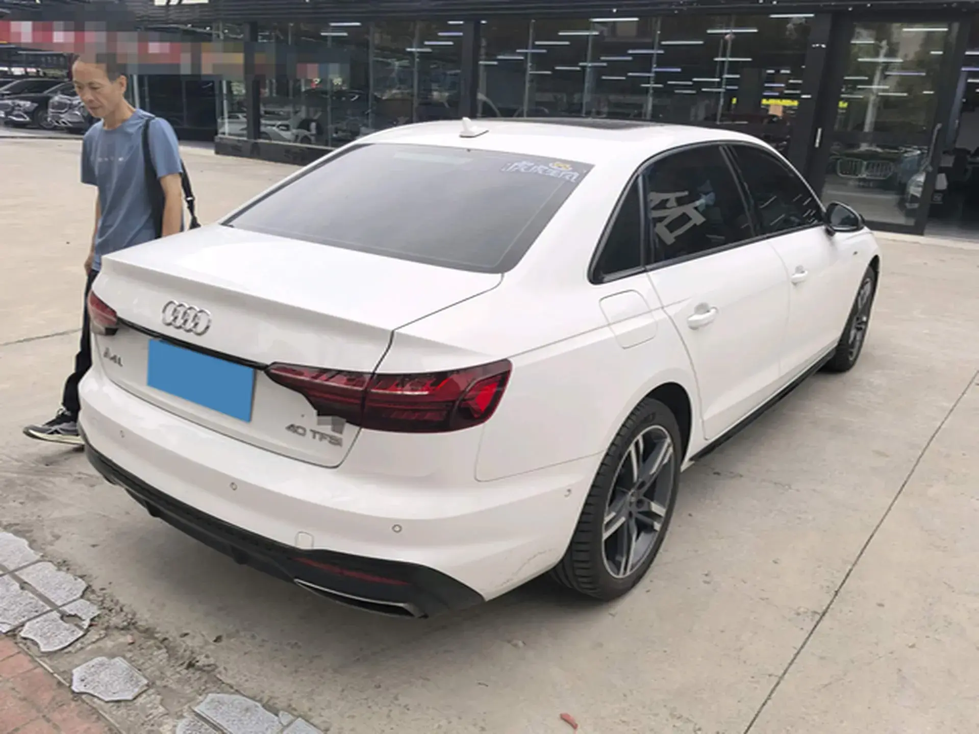 2022 AUDI A4L thumbnail 3