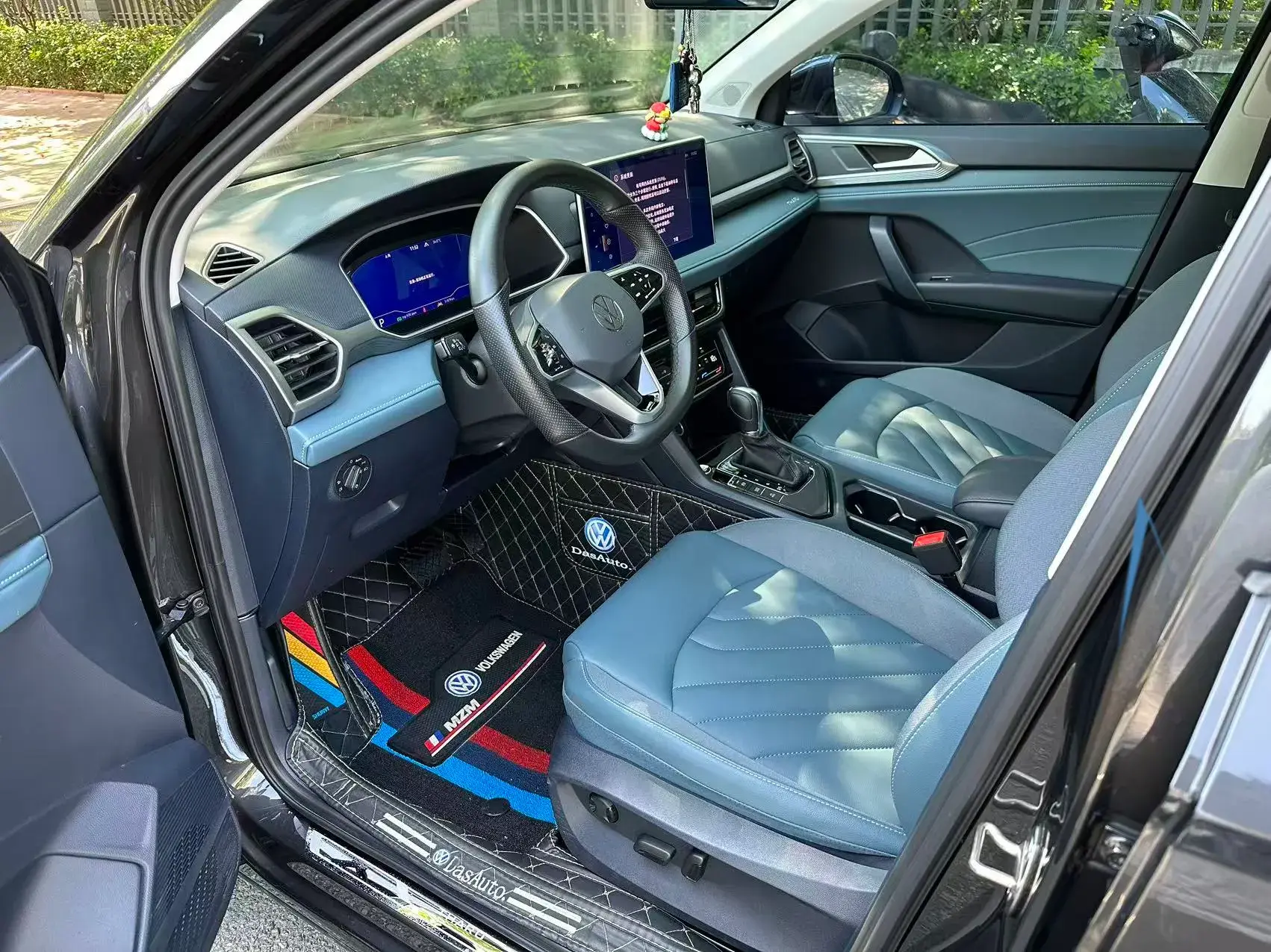 2023 VOLKSWAGEN THARU thumbnail 4