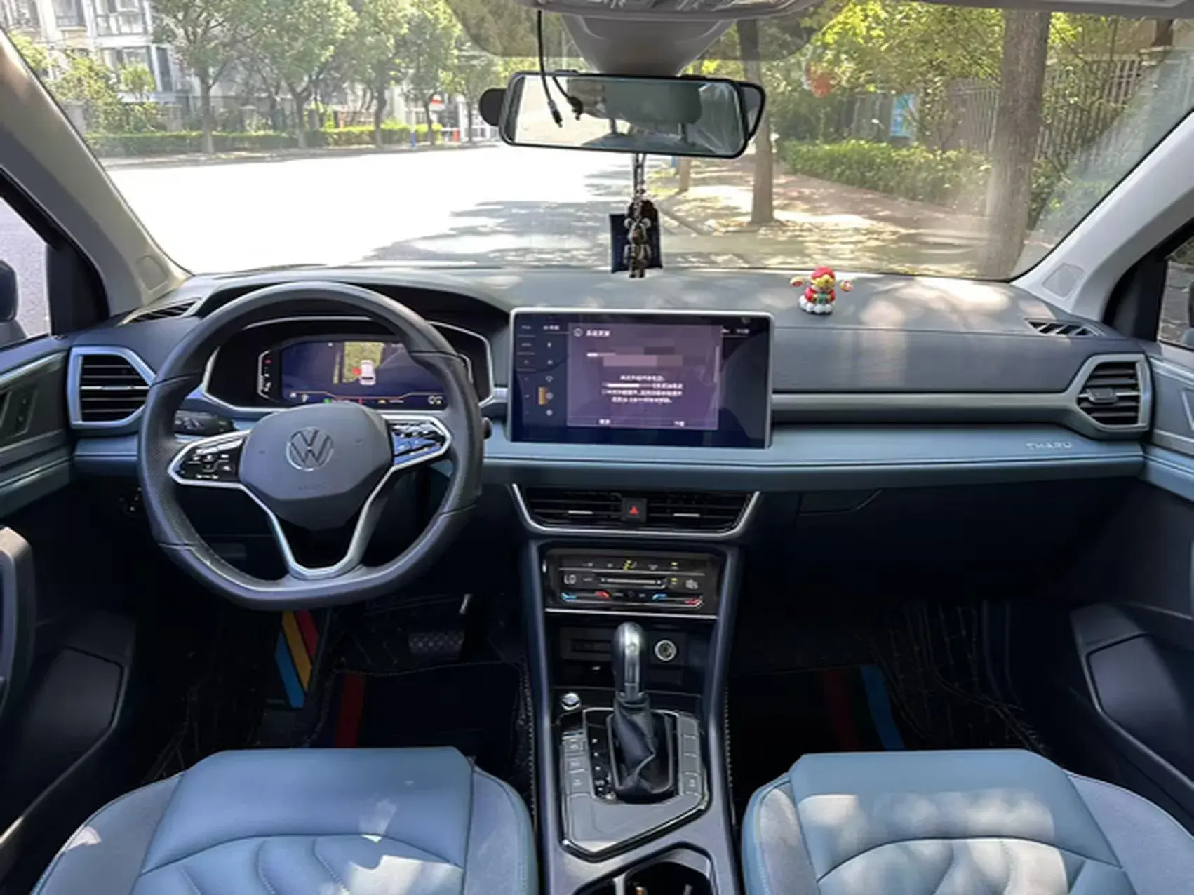 2023 VOLKSWAGEN THARU thumbnail 3