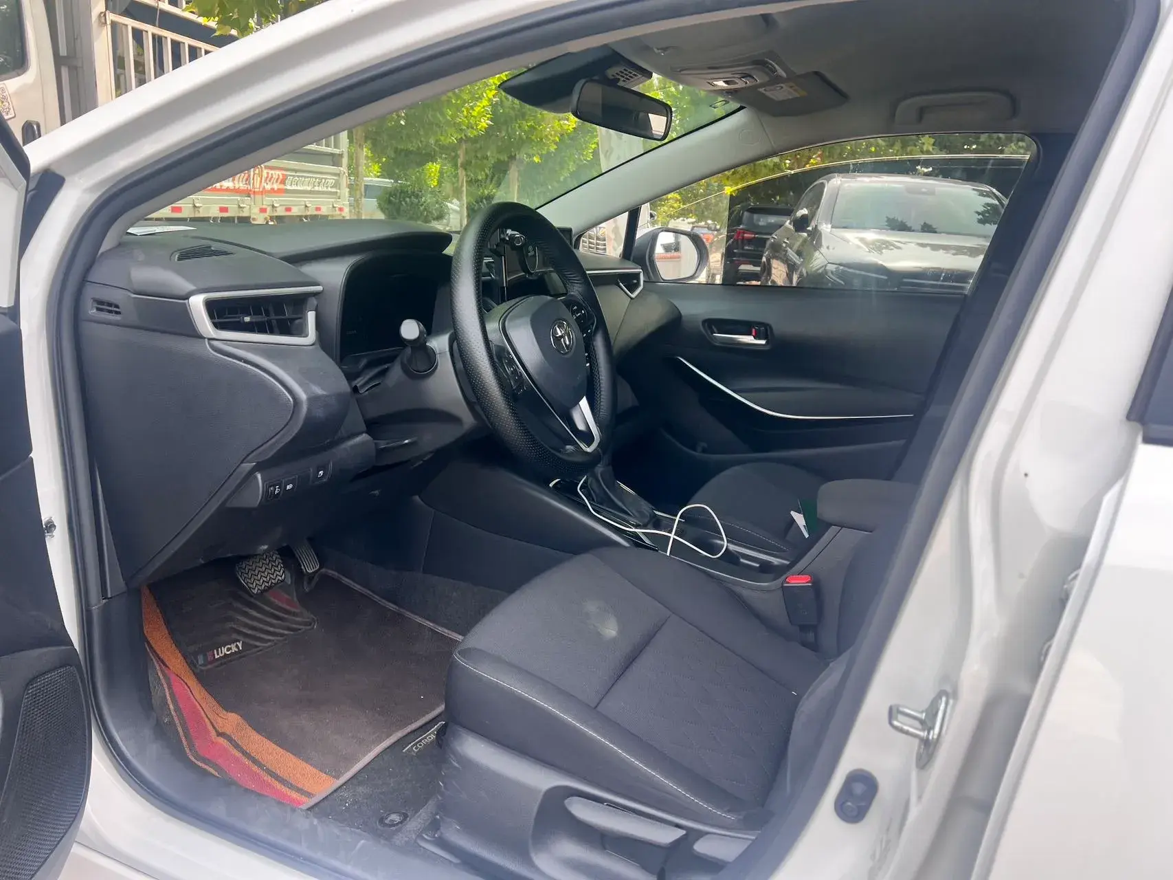 2023 TOYOTA COROLLA thumbnail 2