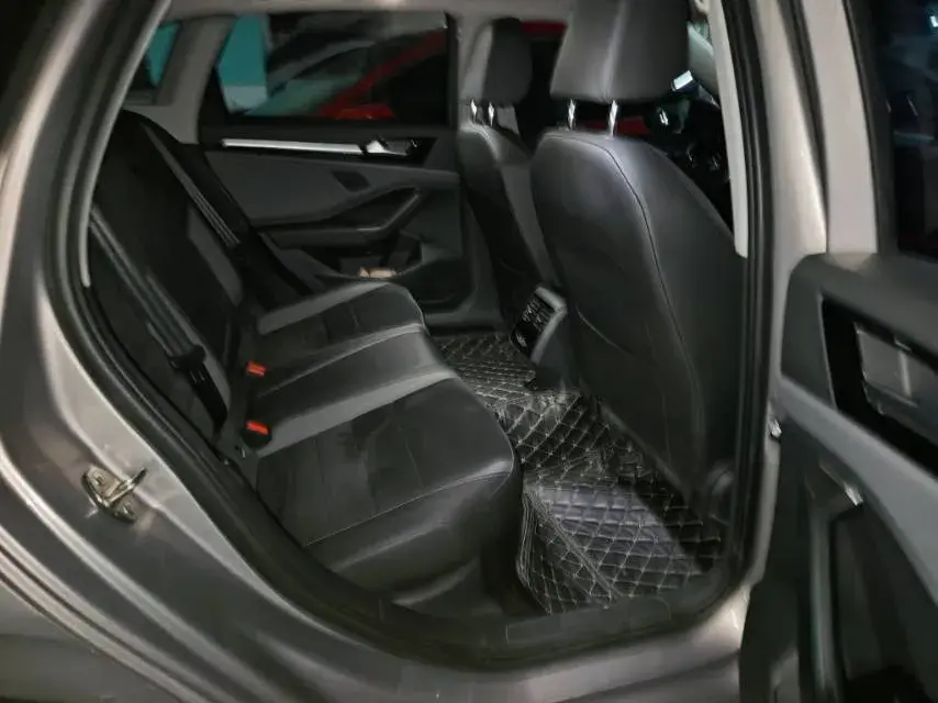 2020 VOLKSWAGEN SAGITAR thumbnail 3