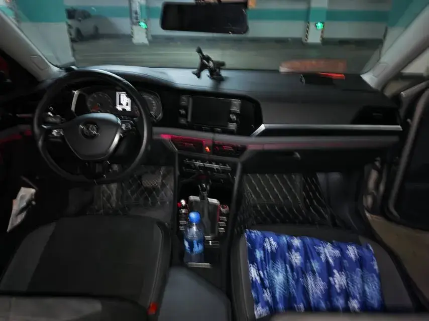 2020 VOLKSWAGEN SAGITAR thumbnail 4