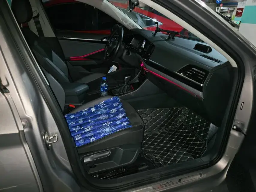 2020 VOLKSWAGEN SAGITAR thumbnail 2