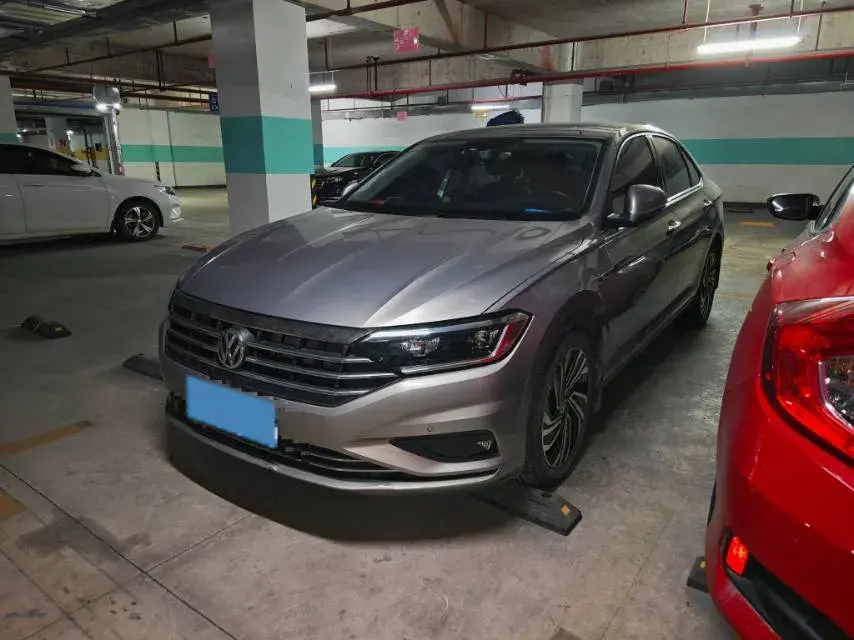 2020 VOLKSWAGEN SAGITAR view 1