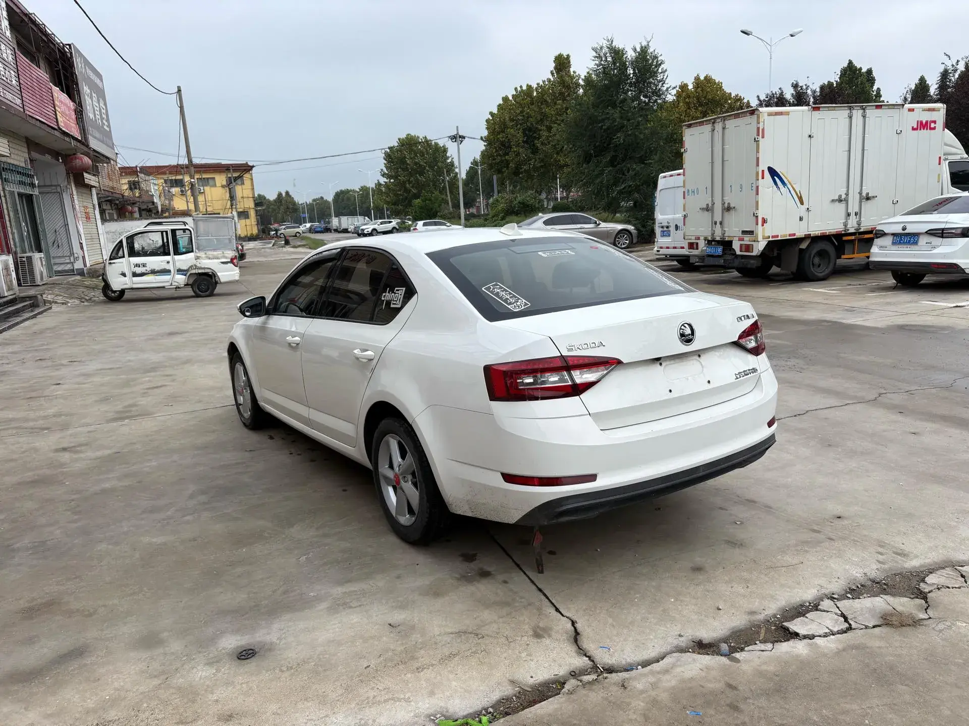 2018 SKODA OCTAVIA thumbnail 3