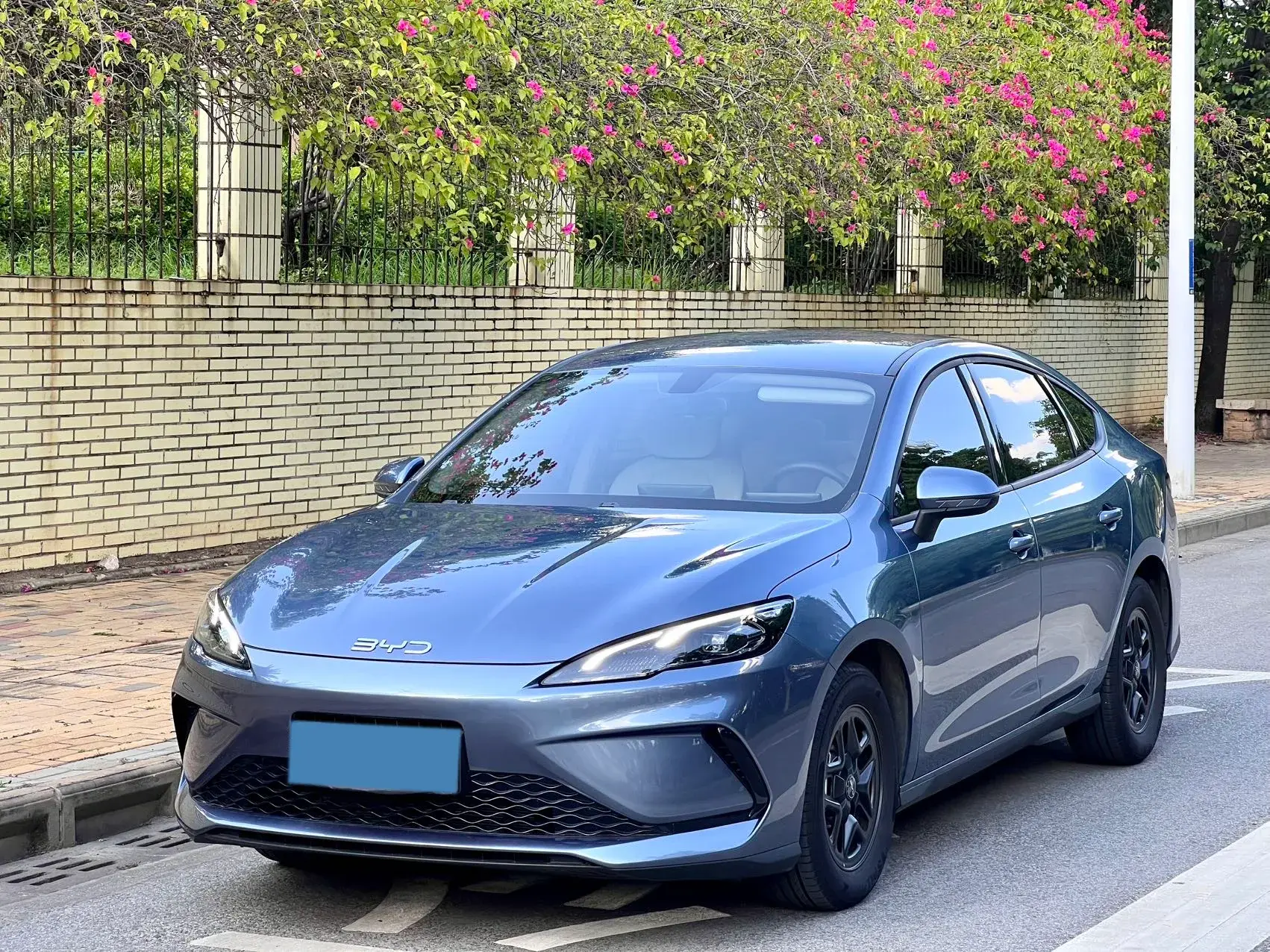 2025 BYD SEAL05 view 1