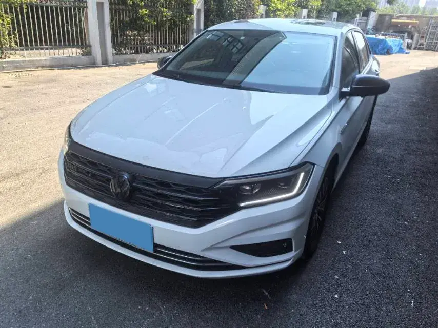 2019 VOLKSWAGEN SAGITAR view 1