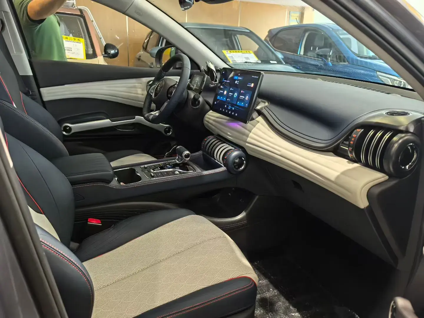 2022 BYD YUAN thumbnail 3