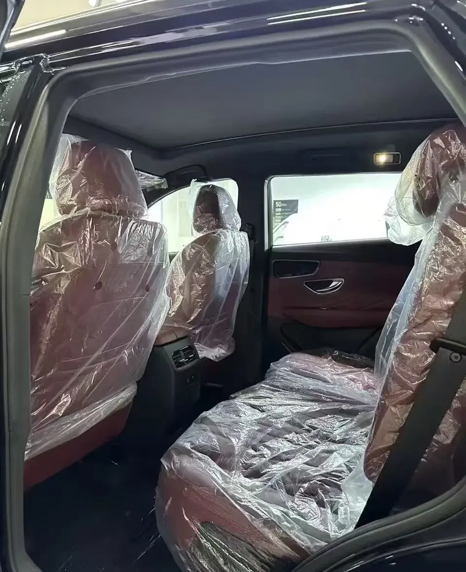 2025 JETOUR X70 thumbnail 4