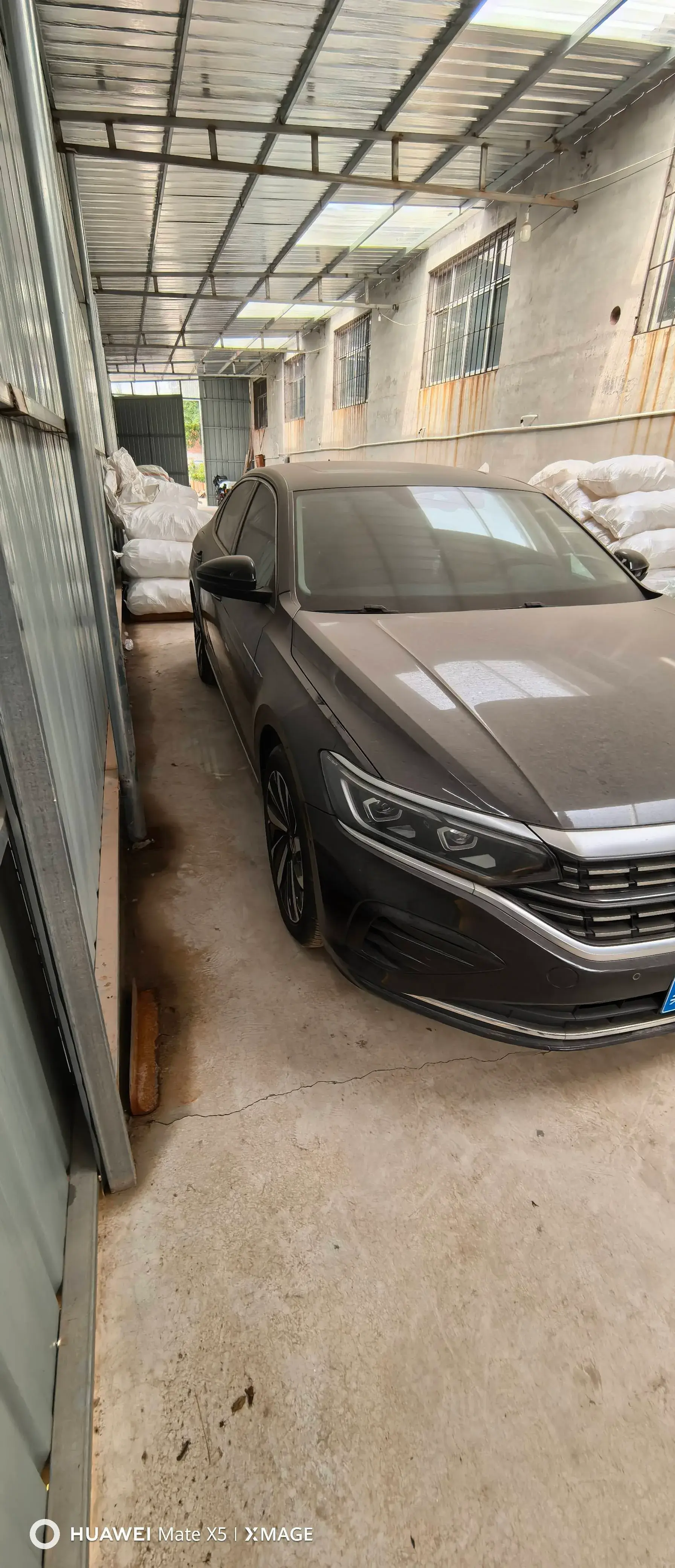 2022 VOLKSWAGEN PASSAT thumbnail 3