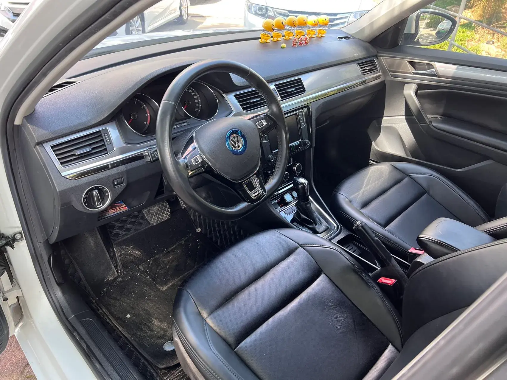 2019 VOLKSWAGEN BORA thumbnail 3