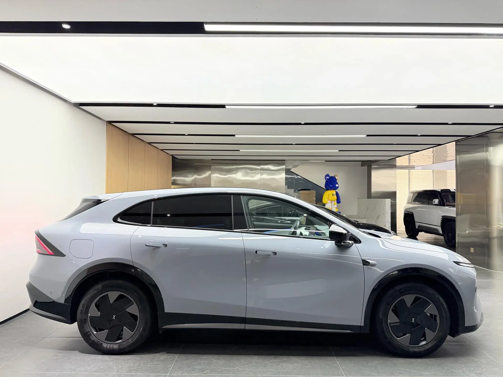 2025 XPENG G7 thumbnail 3