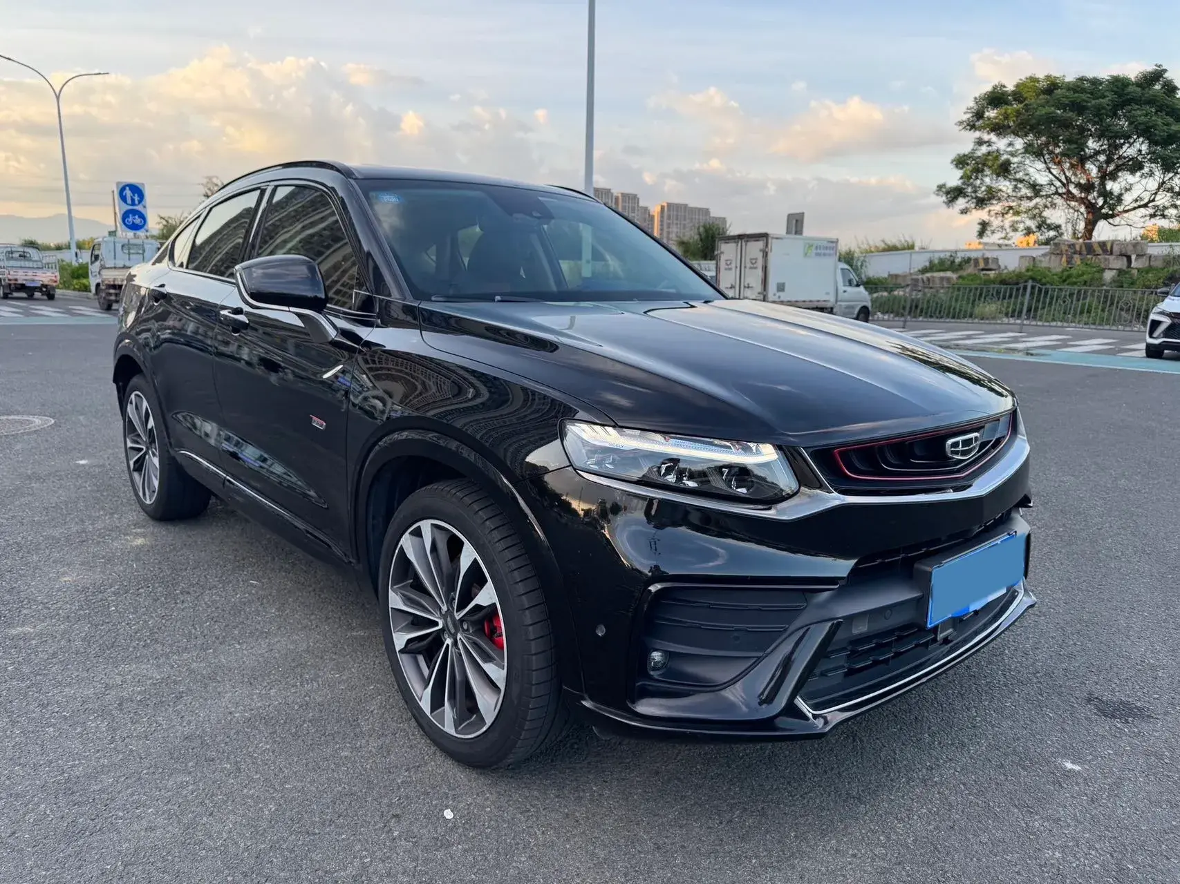 2019 GEELY TUGELLA thumbnail 3