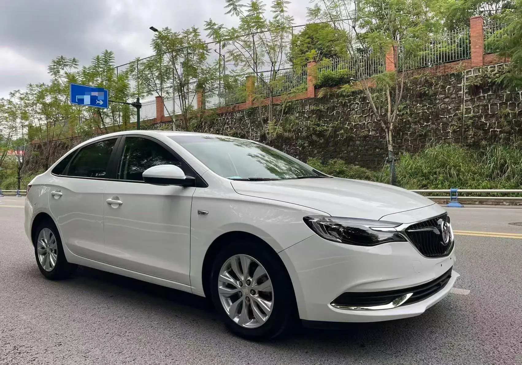 2020 BUICK REGAL thumbnail 3