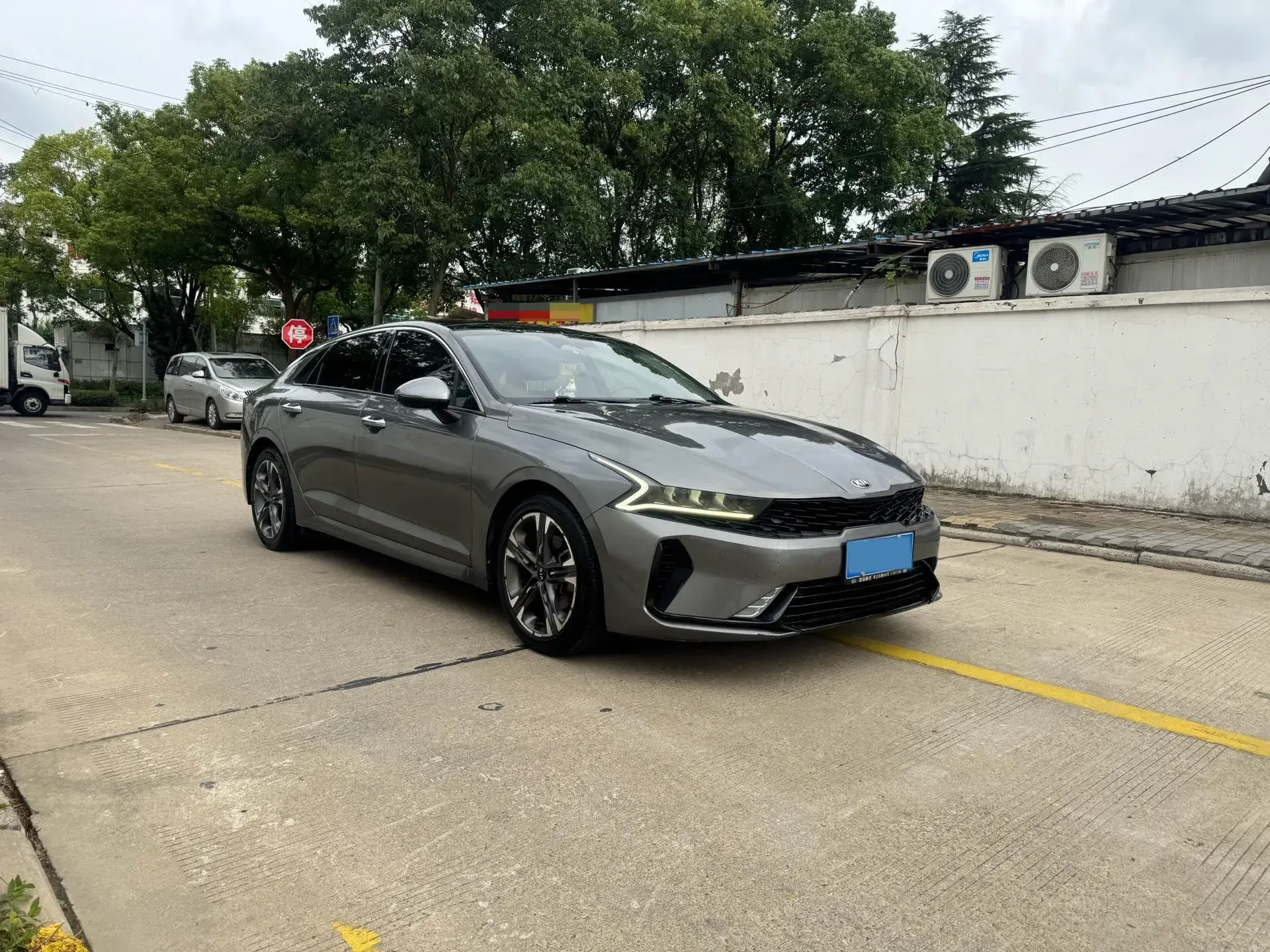 2020 KIA K5 thumbnail 3