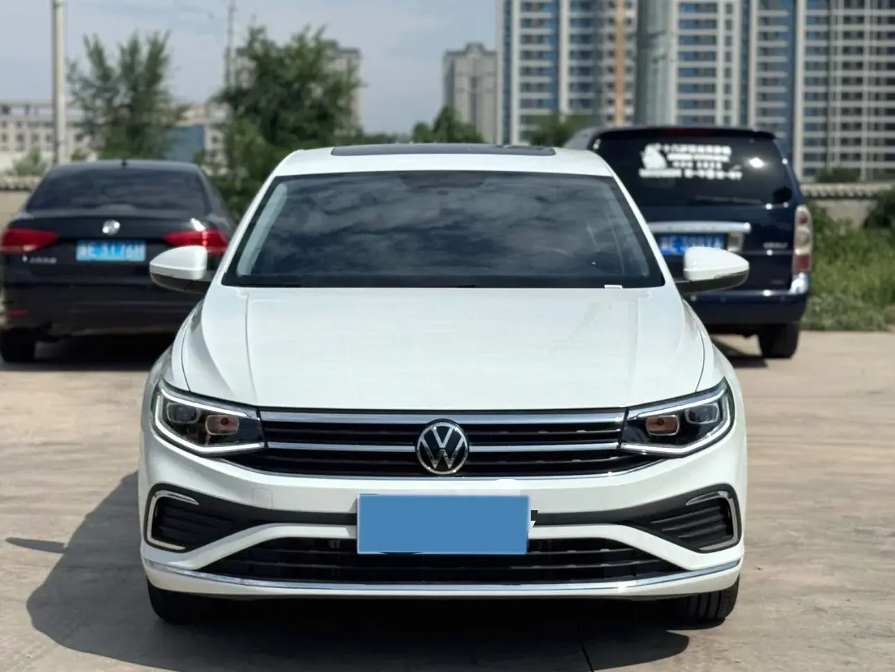 2025 VOLKSWAGEN BORA thumbnail 2